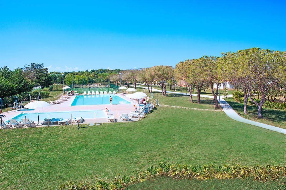 Adamo Ed Eva Resort ヌマーナ エクステリア 写真